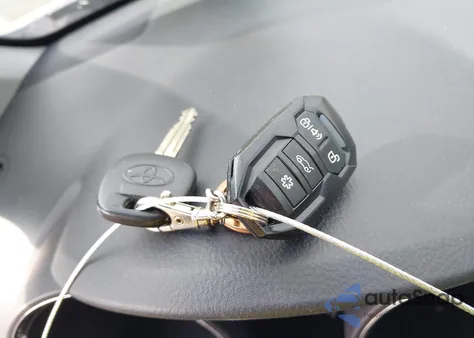 2011 Toyota Highlander Base V6/Se V6 from USA, damaged, VIN 5TDBK3EH0BS041425